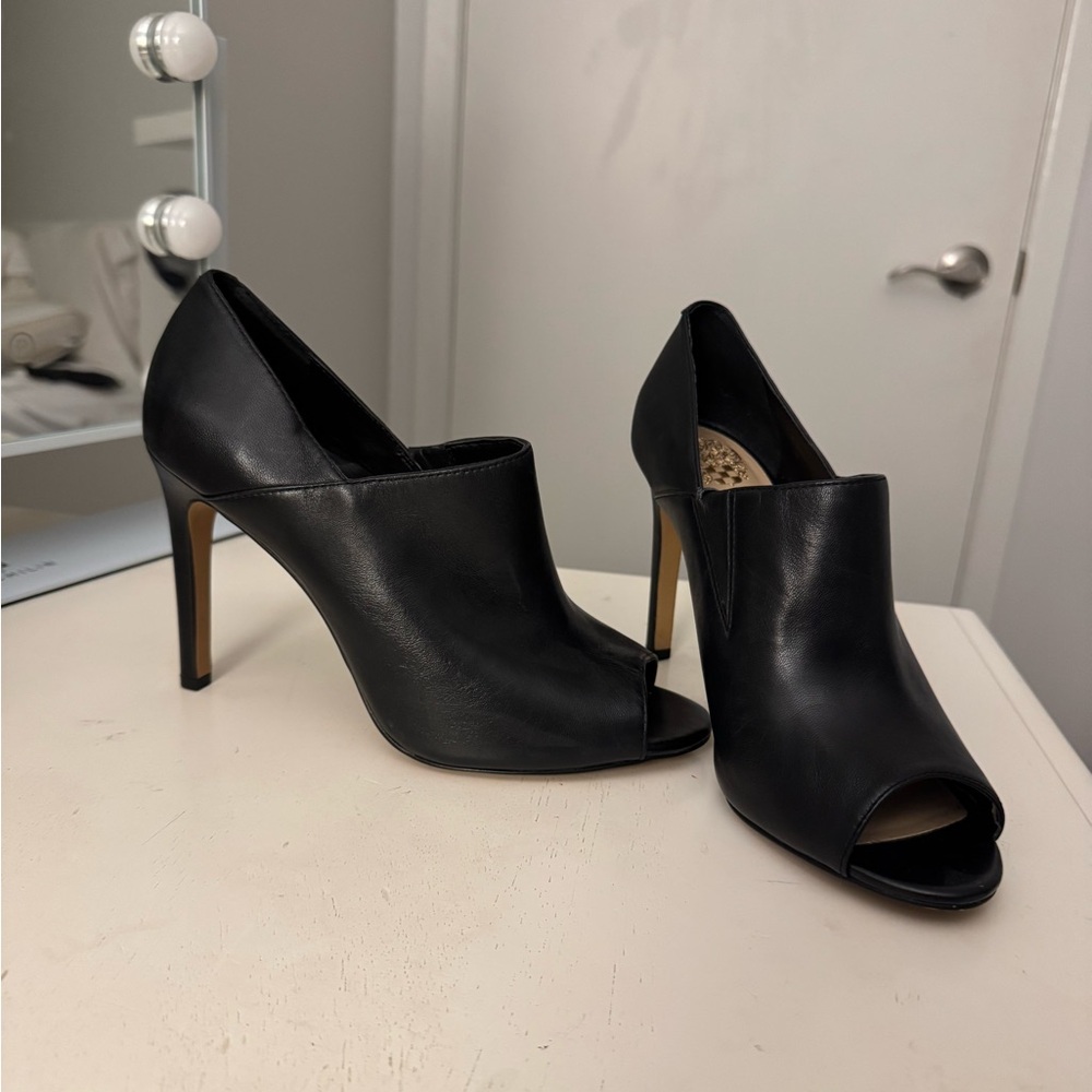 VINCE CAMUTO Black Leather Peep-Toe Booties - Size 9M/39